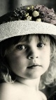 Petite fille avec chapeau