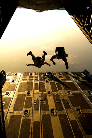 Sport saut en parachute.jpg