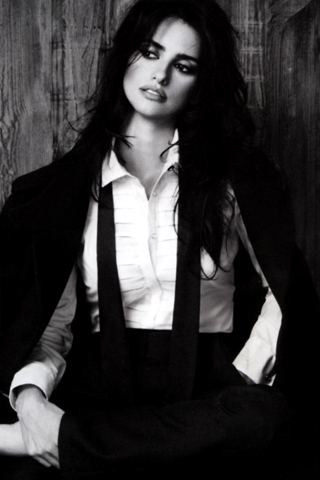 Penelope Cruz Black and White.jpg