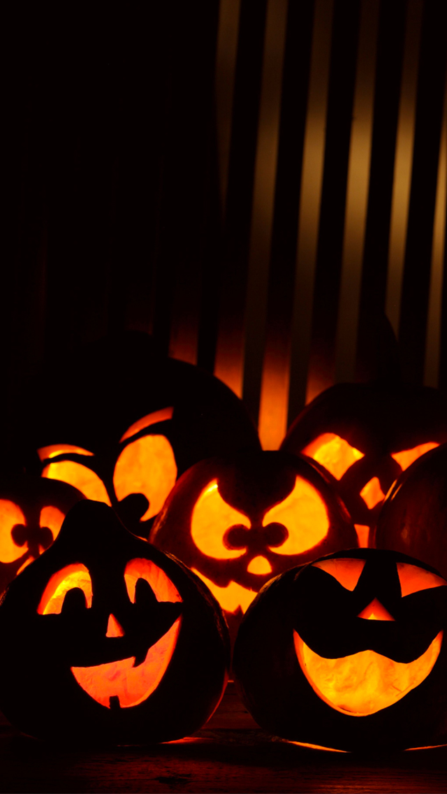 Funny-Pumpkins-Halloween-fond-iPhone-5.jpg