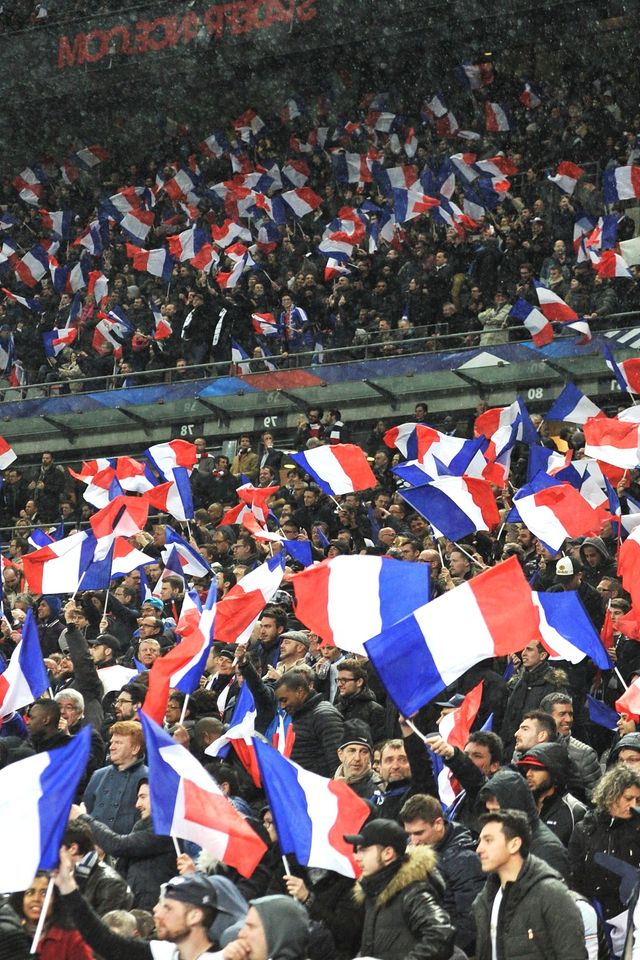 Football supporters équipe de France.jpg